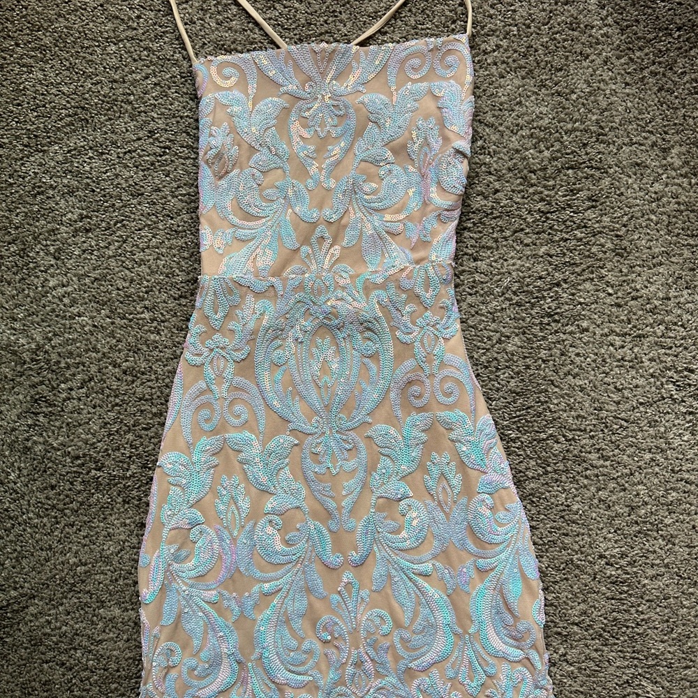 Windsor Strapless Dress with Blue and Beige Pattern